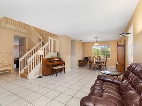 1140 Cedar Falls Dr, Weston FL 33327