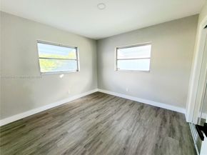 4230 NW 52nd Ave, Lauderdale Lakes FL 33319