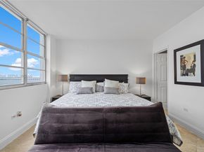 905 Brickell Bay Dr 1830, Miami FL 33131