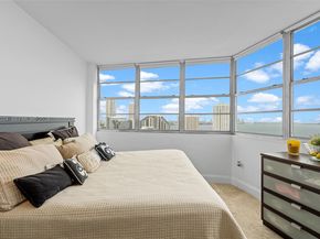 905 Brickell Bay Dr 1830, Miami FL 33131