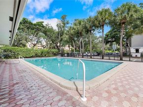 6500 Cypress Rd 107, Plantation FL 33317