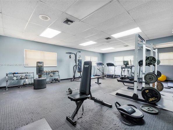 6500 Cypress Rd 107, Plantation FL 33317