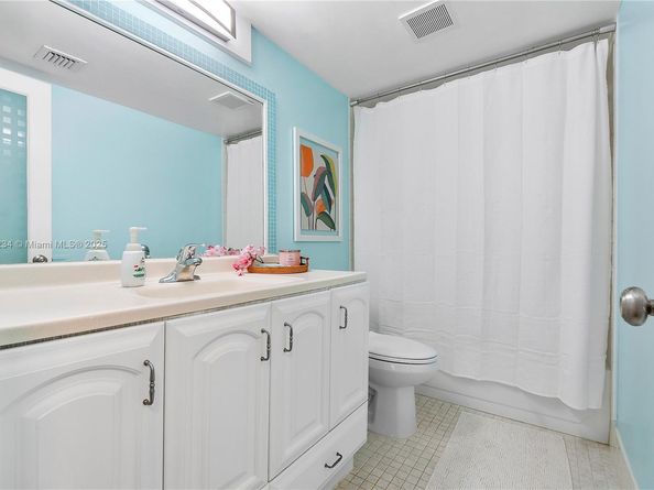 6500 Cypress Rd 107, Plantation FL 33317