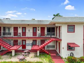 1120 NE 10th St 7, Hallandale Beach FL 33009