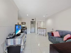 1120 NE 10th St 7, Hallandale Beach FL 33009