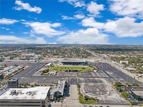 1120 NE 10th St 7, Hallandale Beach FL 33009