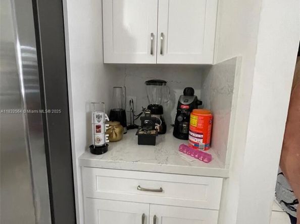 12057 SW 10th St 202, Miami FL 33184