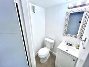 3660 NE 166th St 409, North Miami Beach FL 33160
