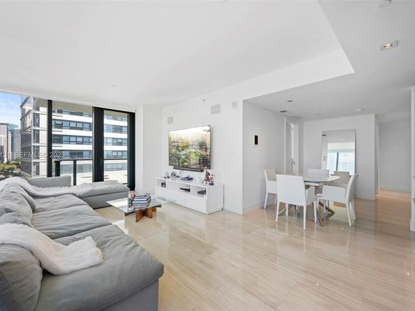 1451 Brickell Ave 1106, Miami FL 33131