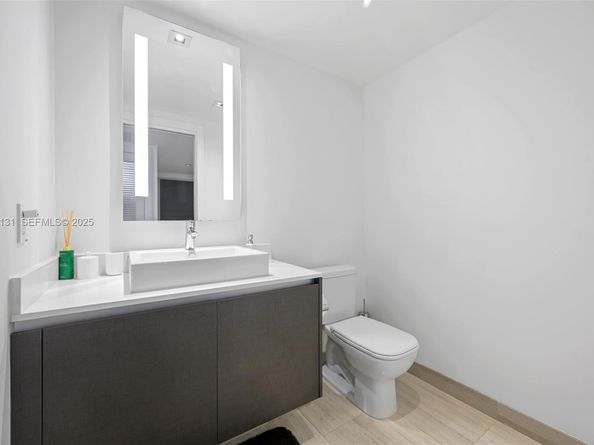 1451 Brickell Ave 1106, Miami FL 33131