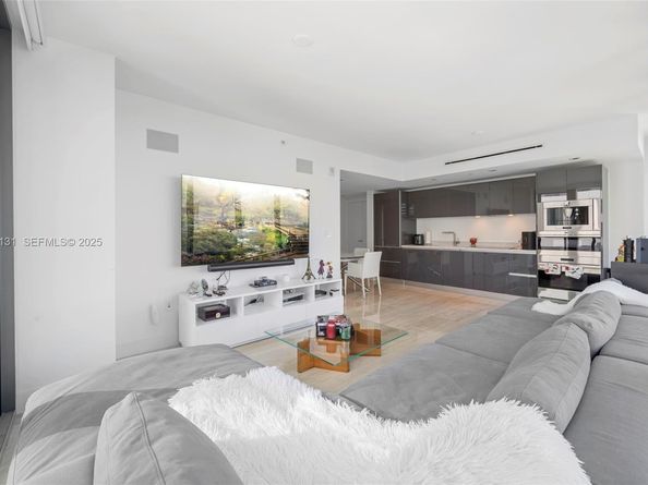 1451 Brickell Ave 1106, Miami FL 33131