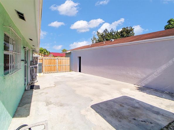 11942 SW 210th St, Miami FL 33177