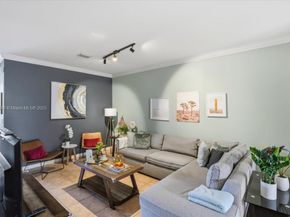 10891 SW 88th Ter, Miami FL 33176