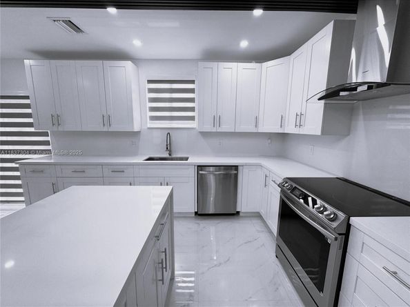 14801 NW 5th Ave, Miami FL 33168