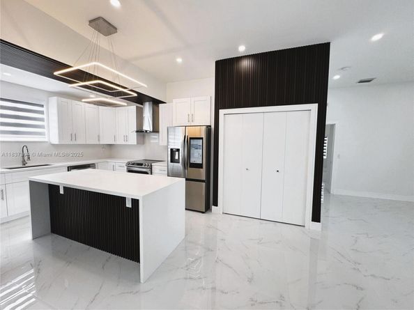 14801 NW 5th Ave, Miami FL 33168