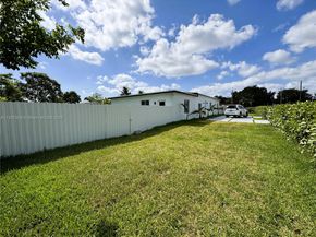14801 NW 5th Ave, Miami FL 33168