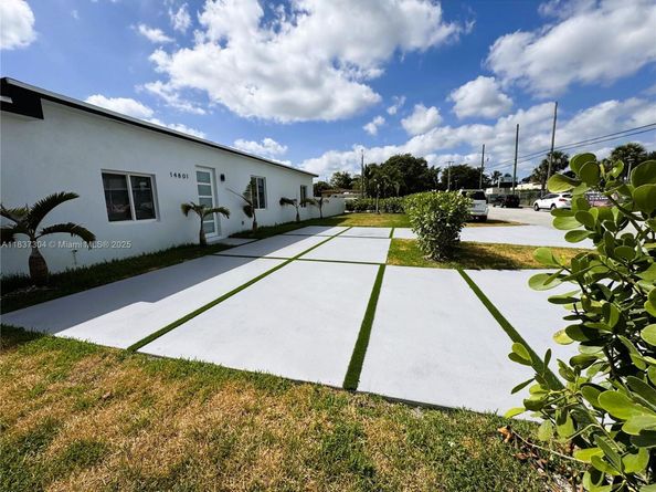 14801 NW 5th Ave, Miami FL 33168