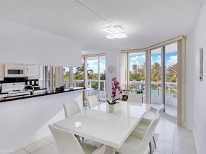 21205 Yacht Club Dr 701, Aventura FL 33180