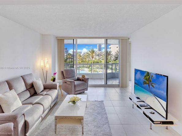 21205 Yacht Club Dr 701, Aventura FL 33180