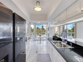 21205 Yacht Club Dr 701, Aventura FL 33180