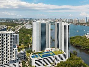 16385 Biscayne Blvd 3001, North Miami Beach FL 33160