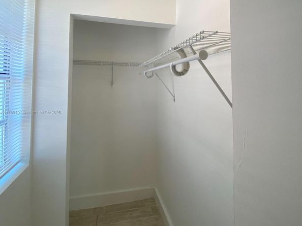 621 Glenn Pkwy, Hollywood FL 33021