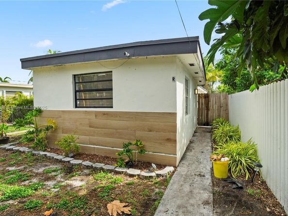621 Glenn Pkwy, Hollywood FL 33021