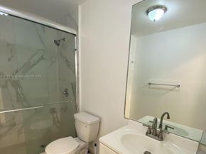 621 Glenn Pkwy, Hollywood FL 33021