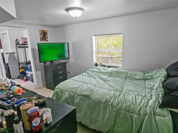 621 Glenn Pkwy, Hollywood FL 33021