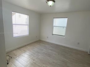 621 Glenn Pkwy, Hollywood FL 33021