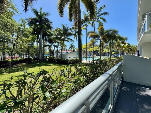 2950 NE 188th St 149, Aventura FL 33180