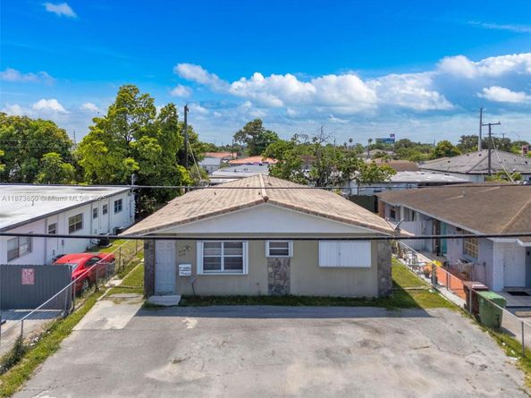 4776 E 10th Ave, Hialeah FL 33013