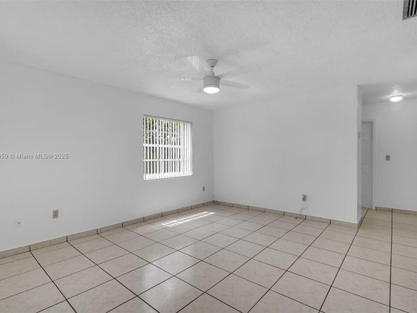 4776 E 10th Ave, Hialeah FL 33013