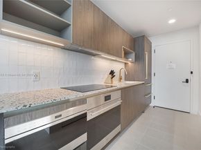 159 NE 6 St PH 5008, Miami FL 33132