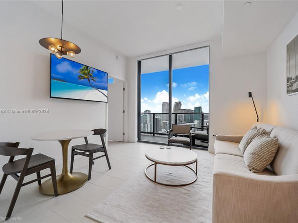 159 NE 6 St PH 5008, Miami FL 33132