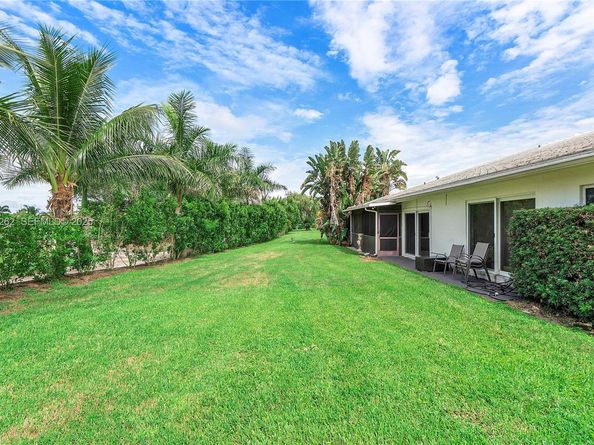 5667 N Cameo Dr N, Boca Raton FL 33433