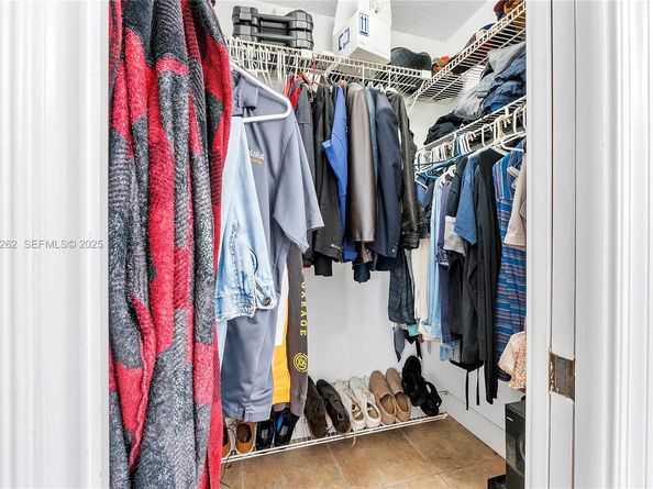 5667 N Cameo Dr N, Boca Raton FL 33433