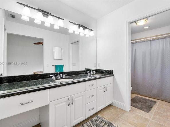 5667 N Cameo Dr N, Boca Raton FL 33433