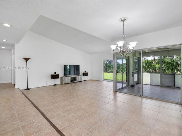 5667 N Cameo Dr N, Boca Raton FL 33433