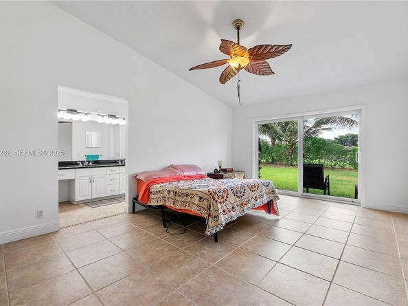 5667 N Cameo Dr N, Boca Raton FL 33433