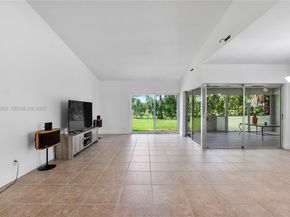 5667 N Cameo Dr N, Boca Raton FL 33433