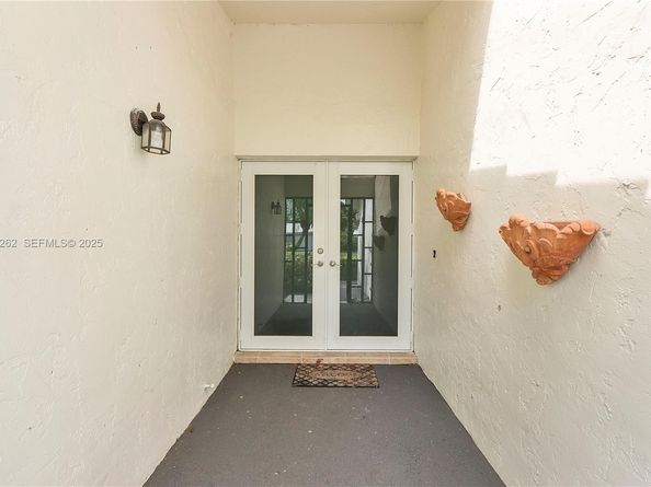 5667 N Cameo Dr N, Boca Raton FL 33433