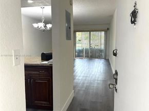 8794 SW 12th St 105, Miami FL 33174
