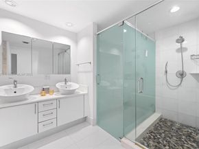 2950 NE 188th St 540, Aventura FL 33180