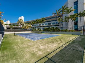 2950 NE 188th St 540, Aventura FL 33180