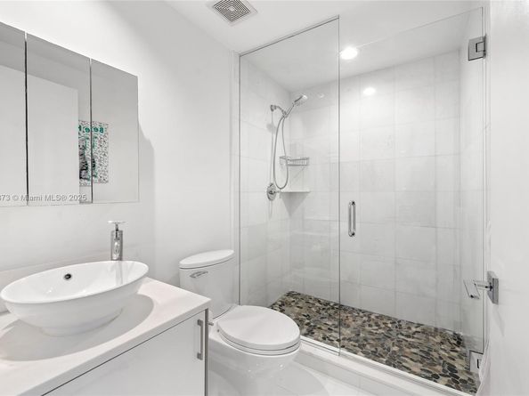 2950 NE 188th St 540, Aventura FL 33180