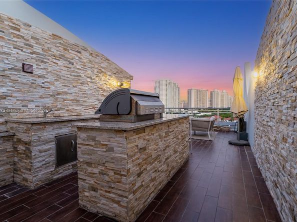 2950 NE 188th St 540, Aventura FL 33180