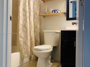 2548 Johnson St, Hollywood FL 33020