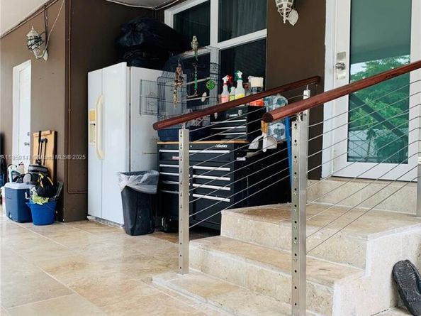 2548 Johnson St, Hollywood FL 33020