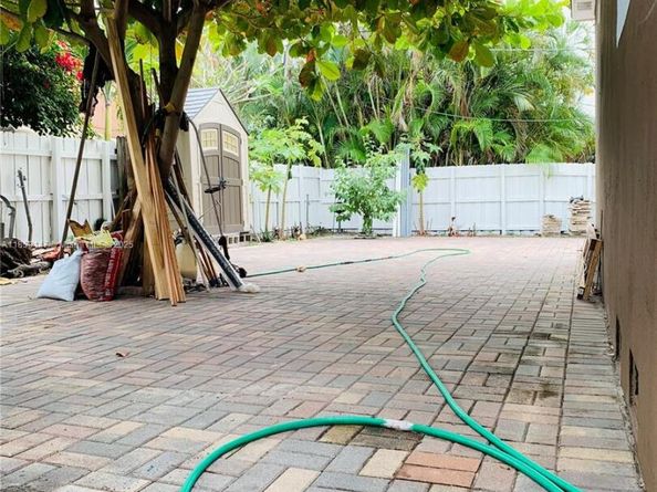 2548 Johnson St, Hollywood FL 33020